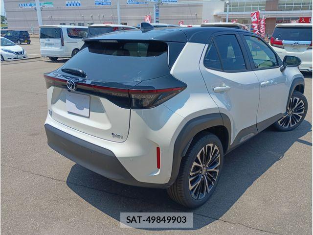 Toyota YARIS CROSS 2025-10 8102975-1