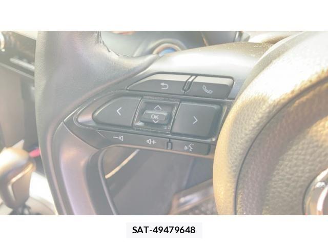Toyota YARIS CROSS 2021-04 8102984-14