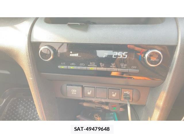Toyota YARIS CROSS 2021-04 8102984-17