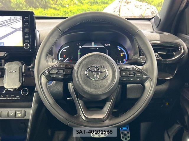Toyota YARIS CROSS 2023-11 8102974-10