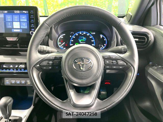 Toyota YARIS CROSS 2023-07 8102977-10