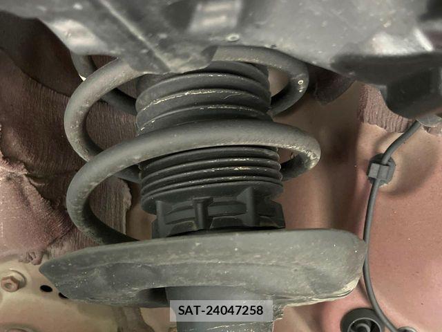 Toyota YARIS CROSS 2023-07 8102977-19