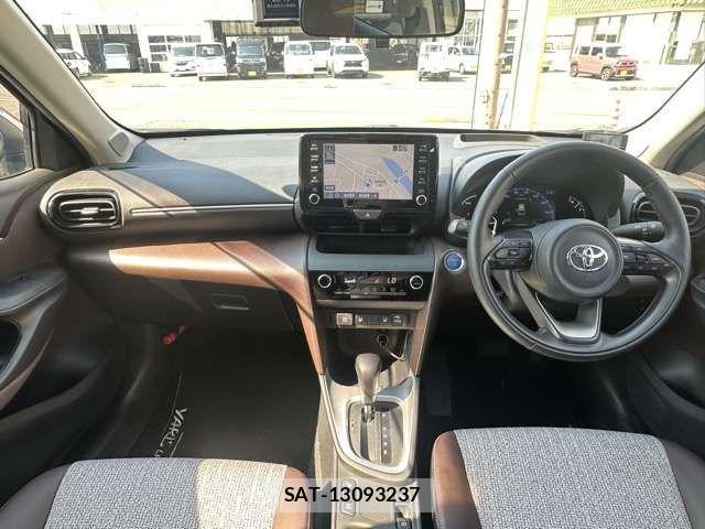 Toyota YARIS CROSS 2021-07 8102981-6