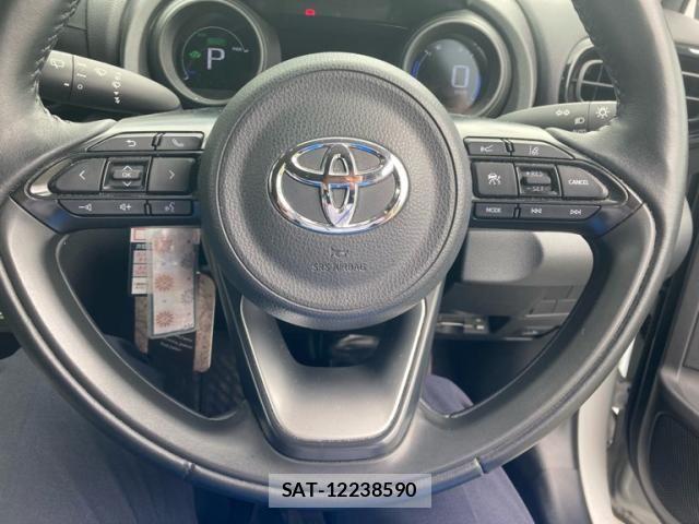 Toyota YARIS CROSS 2023-02 8102983-14