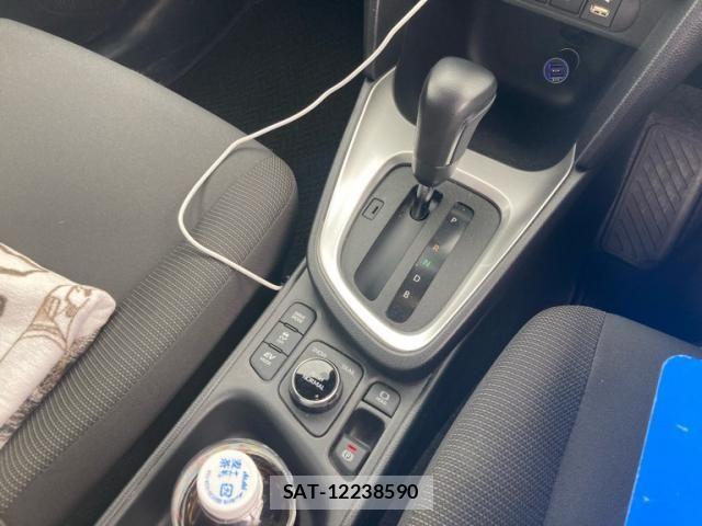 Toyota YARIS CROSS 2023-02 8102983-16