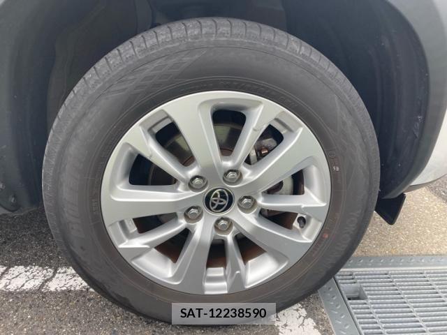 Toyota YARIS CROSS 2023-02 8102983-4