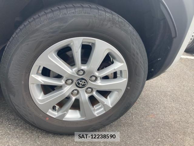 Toyota YARIS CROSS 2023-02 8102983-7