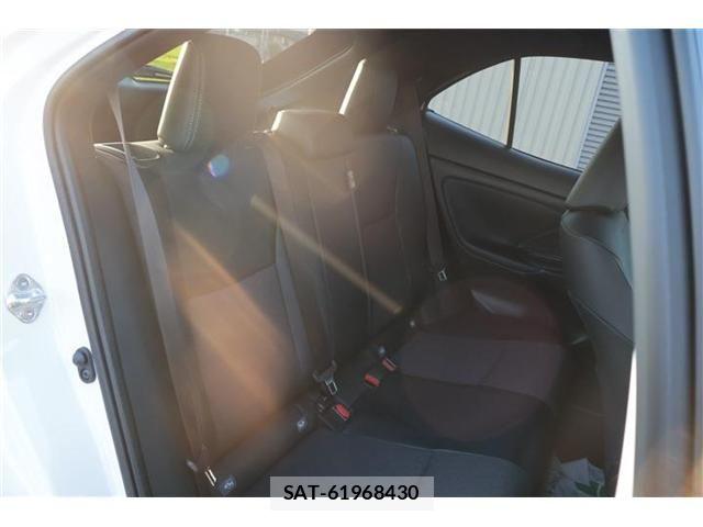 Toyota YARIS CROSS 2025-10 8133180-11
