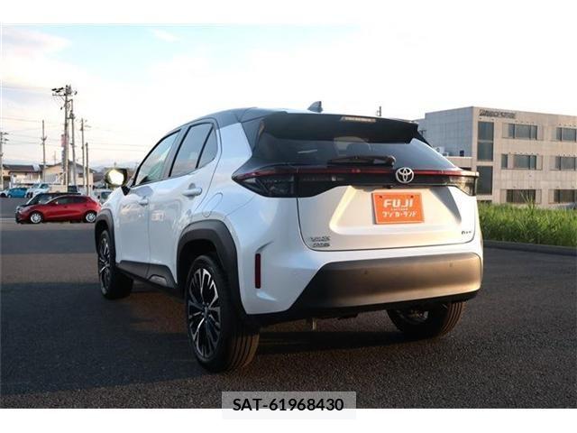 Toyota YARIS CROSS 2025-10 8133180-18