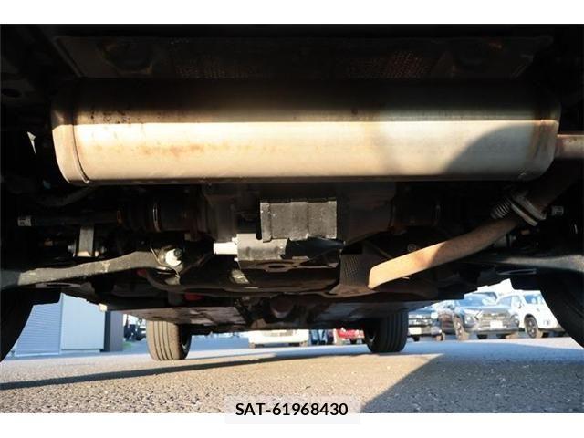 Toyota YARIS CROSS 2025-10 8133180-19