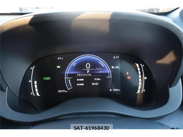 Toyota YARIS CROSS 2025-10 8133180-21