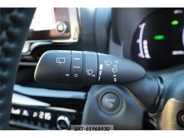Toyota YARIS CROSS 2025-10 8133180-24