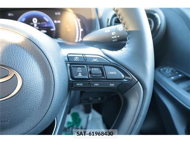 Toyota YARIS CROSS 2025-10 8133180-4