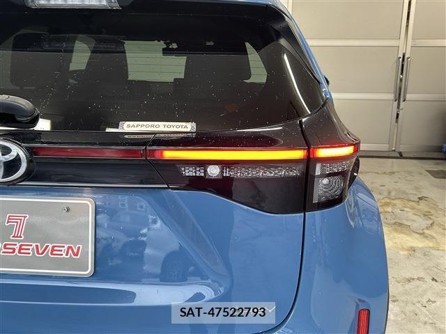 Toyota YARIS CROSS 2024-06 8133184-9