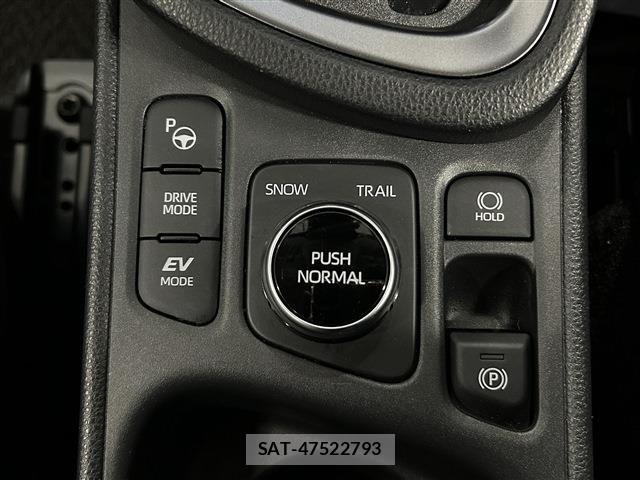 Toyota YARIS CROSS 2024-06 8133184-21