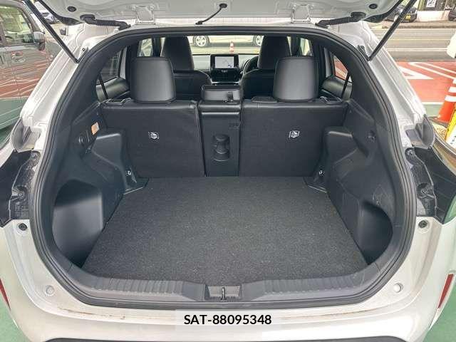 Toyota YARIS CROSS 2025-08 8133182-9