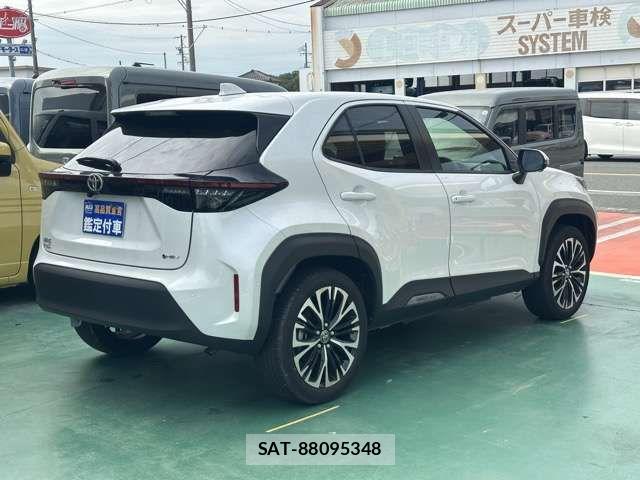 Toyota YARIS CROSS 2025-08 8133182-10