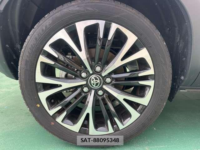 Toyota YARIS CROSS 2025-08 8133182-11