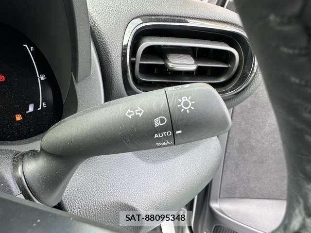 Toyota YARIS CROSS 2025-08 8133182-15