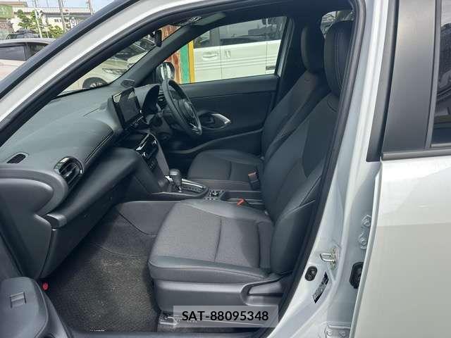 Toyota YARIS CROSS 2025-08 8133182-4