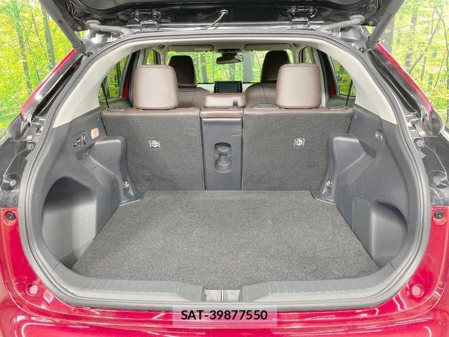 Toyota YARIS CROSS 2021-12 8133188-10