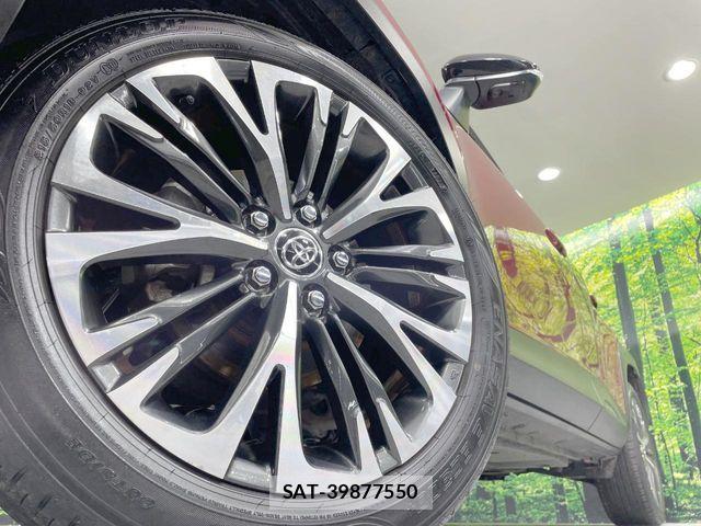 Toyota YARIS CROSS 2021-12 8133188-13