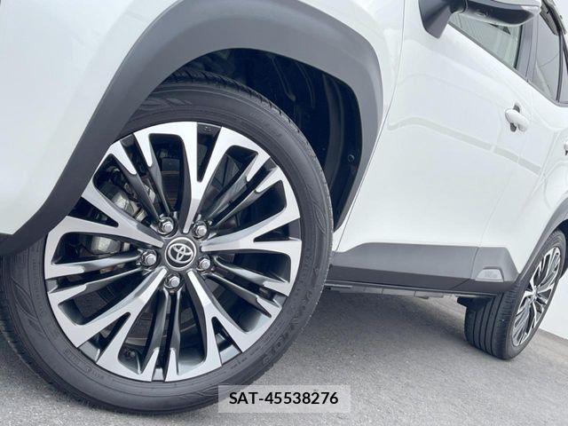 Toyota YARIS CROSS 2021-11 8133186-12