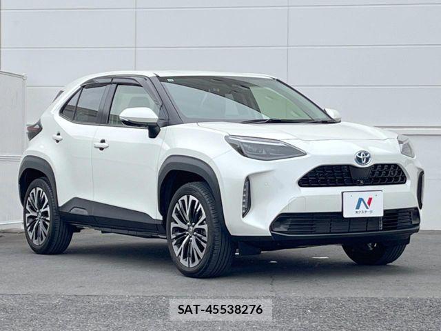 Toyota YARIS CROSS 2021-11 8133186-15