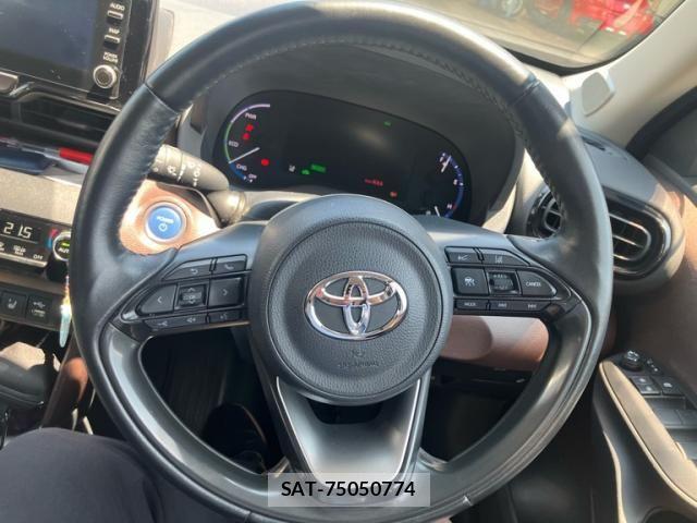 Toyota YARIS CROSS 2021-02 8133187-16