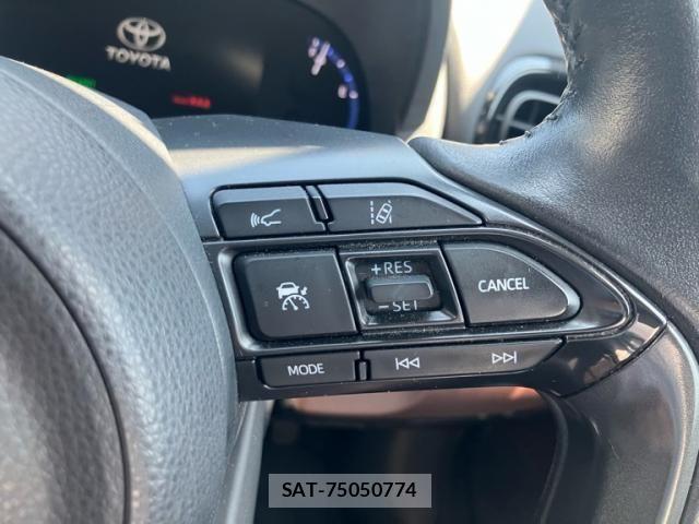Toyota YARIS CROSS 2021-02 8133187-18