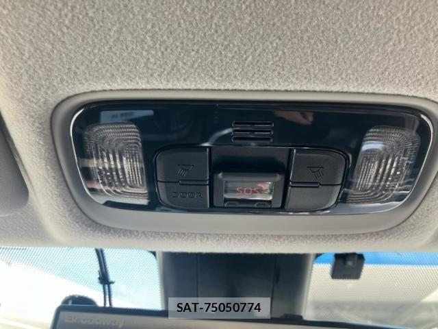 Toyota YARIS CROSS 2021-02 8133187-23