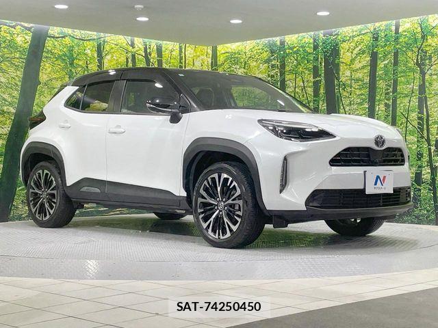 Toyota YARIS CROSS 2024-04 8133183-16