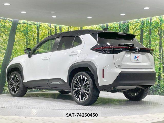 Toyota YARIS CROSS 2024-04 8133183-17