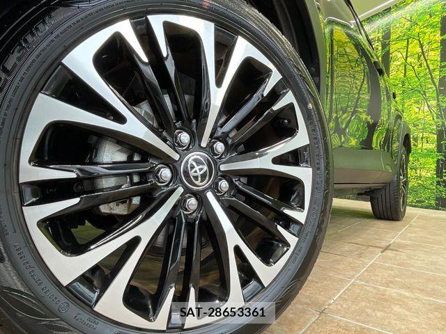 Toyota YARIS CROSS 2025-11 8147093-12