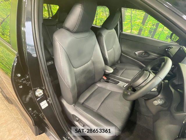 Toyota YARIS CROSS 2025-11 8147093-7
