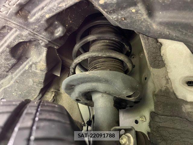 Toyota YARIS CROSS 2023-01 8147097-19