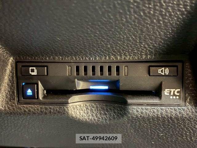 Toyota YARIS CROSS 2021-11 8147096-11
