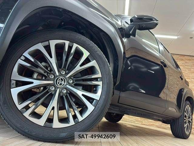 Toyota YARIS CROSS 2021-11 8147096-18