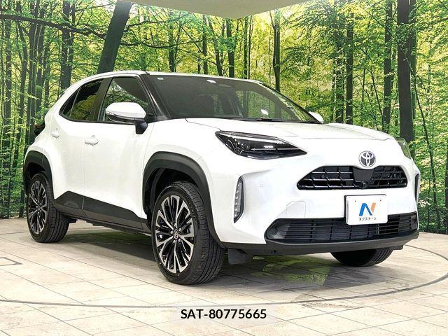Toyota YARIS CROSS 2025-10 8147092-15