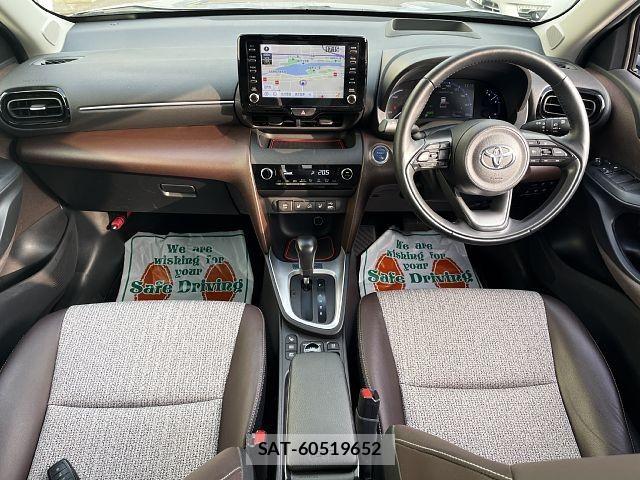 Toyota YARIS CROSS 2021-12 8147098-1