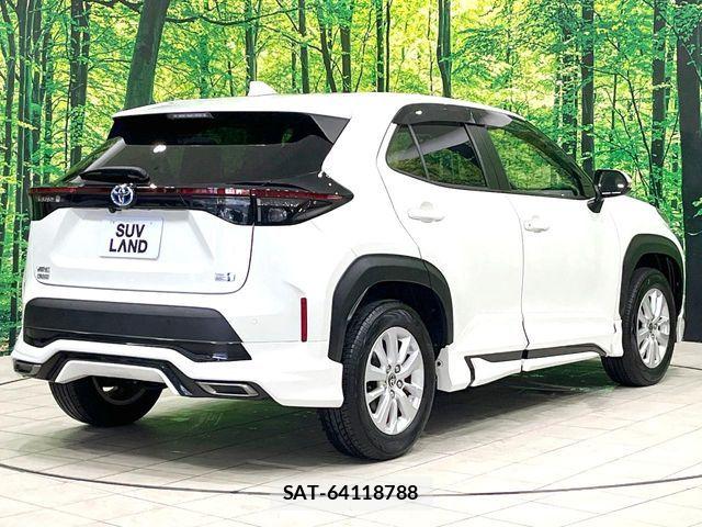 Toyota YARIS CROSS 2021-11 8159598-16