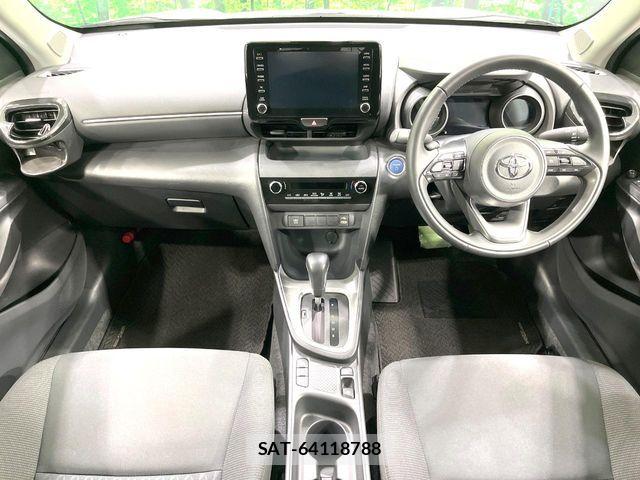 Toyota YARIS CROSS 2021-11 8159598-1