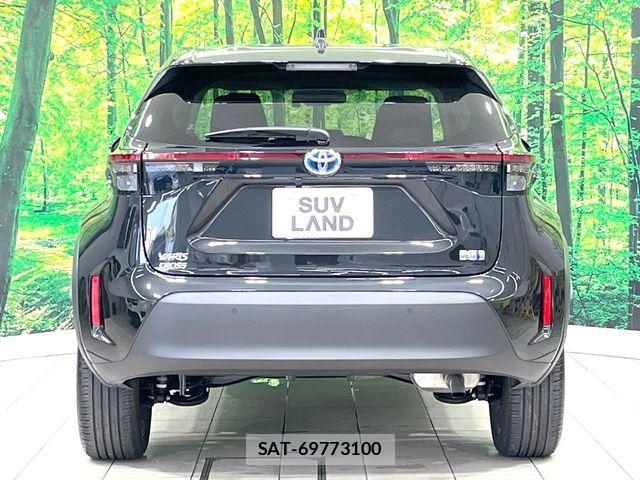 Toyota YARIS CROSS 2021-07 8159597-15