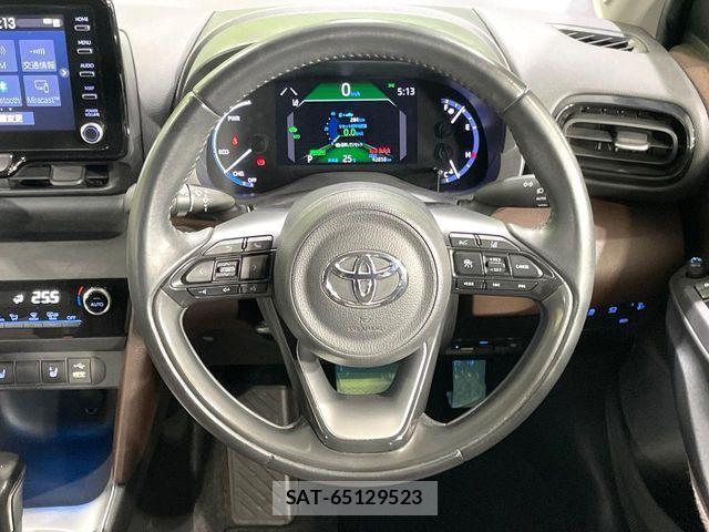 Toyota YARIS CROSS 2020-09 8211208-10