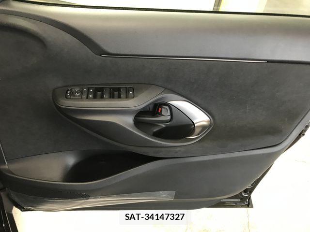 Toyota YARIS CROSS 2025-06 8211190-19