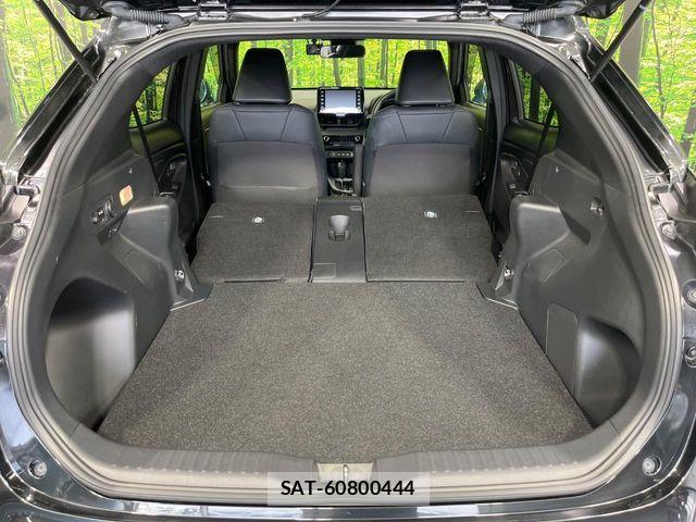 Toyota YARIS CROSS 2022-12 8211199-9