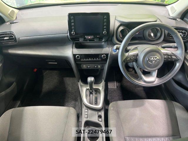Toyota YARIS CROSS 2024-02 8211203-1