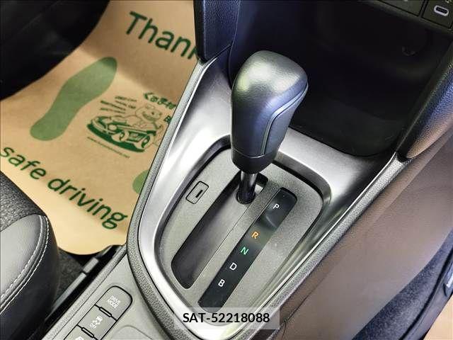 Toyota YARIS CROSS 2024-02 8211188-9
