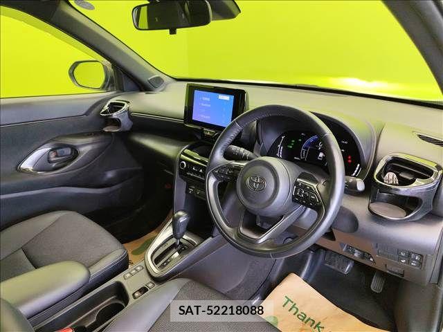 Toyota YARIS CROSS 2024-02 8211188-17