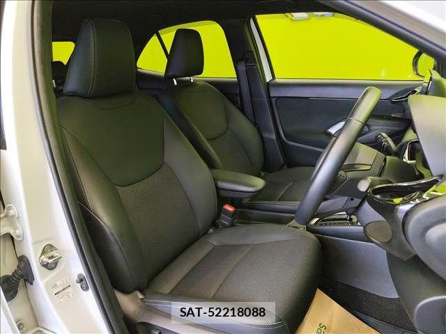 Toyota YARIS CROSS 2024-02 8211188-18